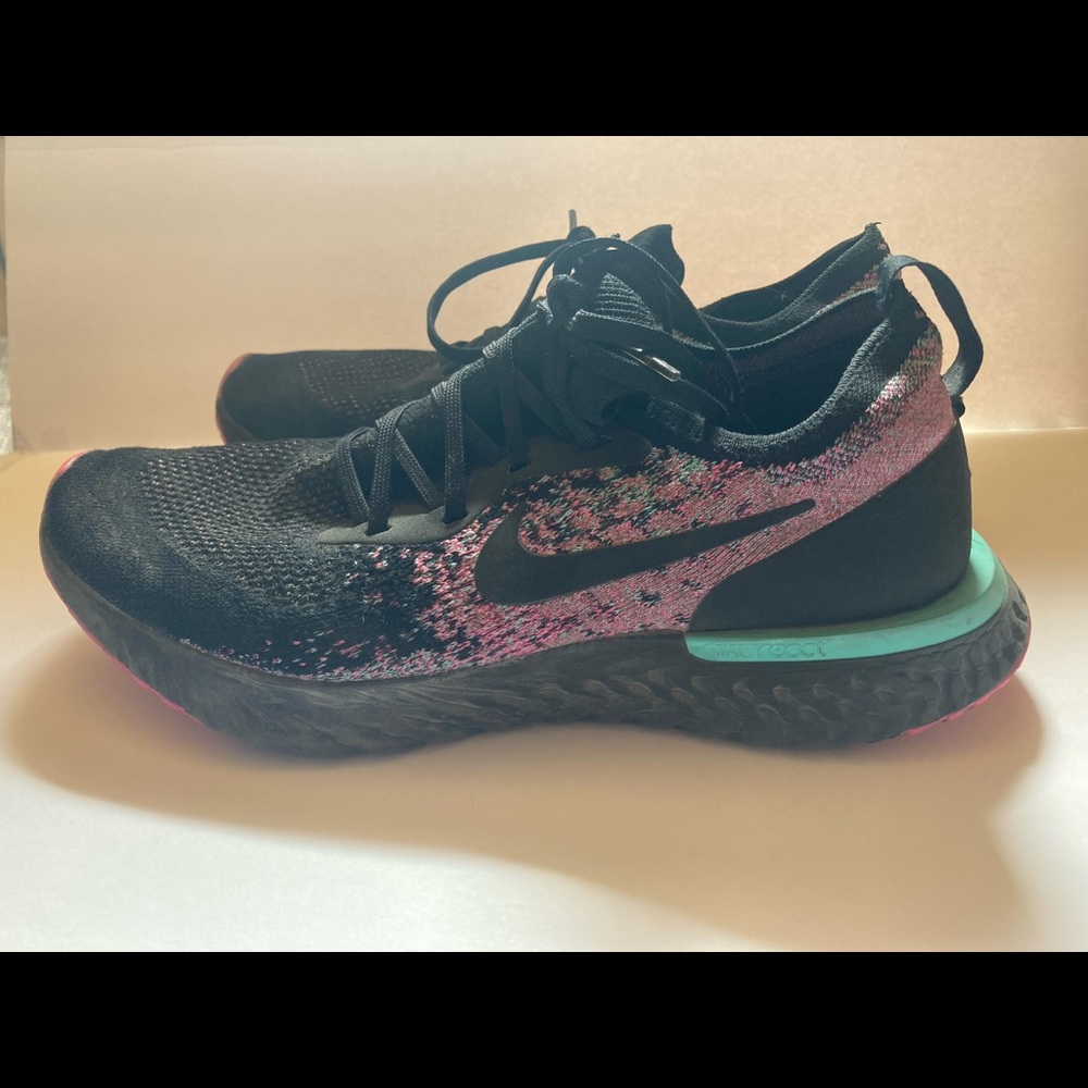 10.5 men's Nike Flyknit Epic Reacts